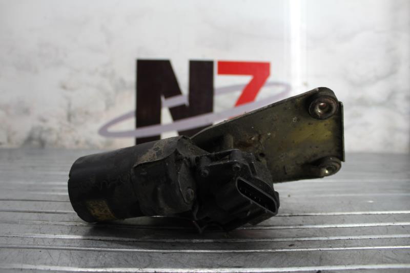 Moteur essuie glace avant
