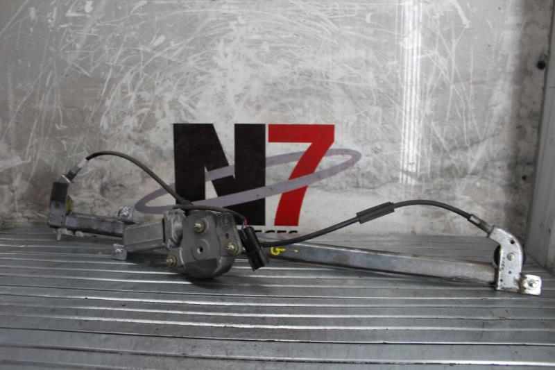 Moteur leve vitre avant gauche