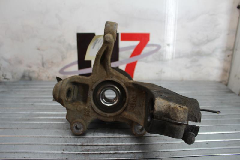 Fusee avant gauche