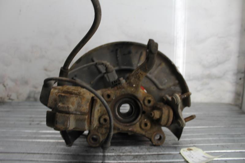 Fusee avant gauche