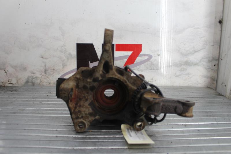 Fusee avant gauche
