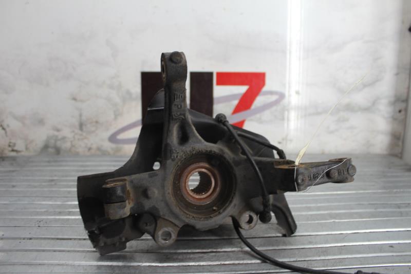 Fusee avant gauche