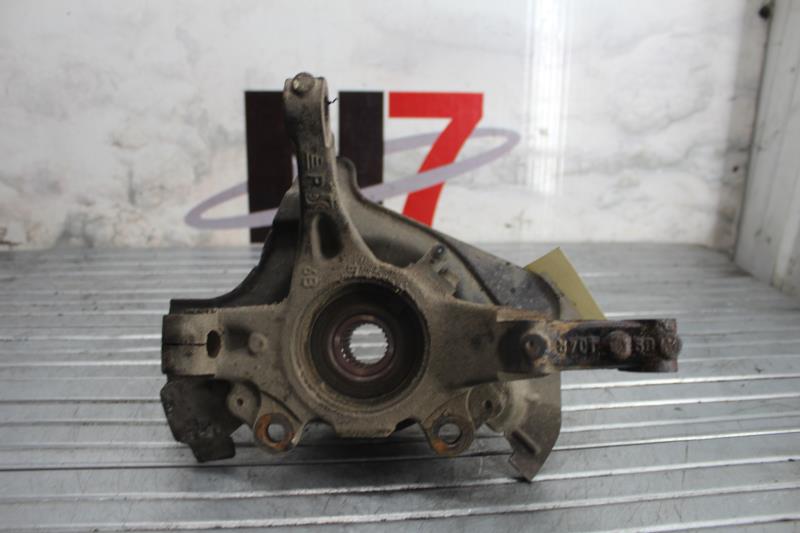 Fusee avant gauche