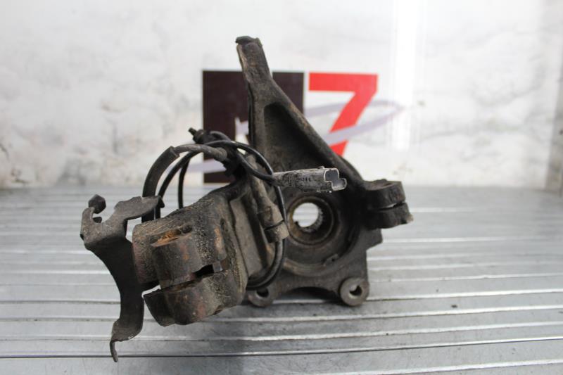 Fusee avant gauche