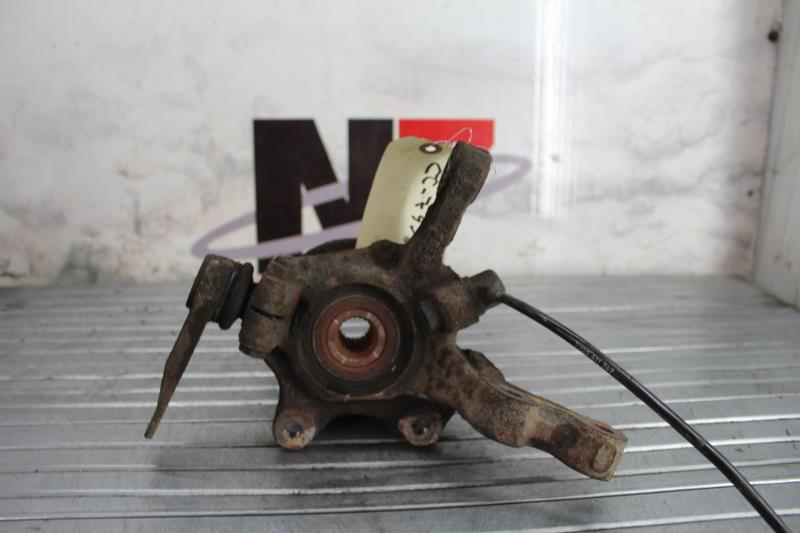 Fusee avant gauche
