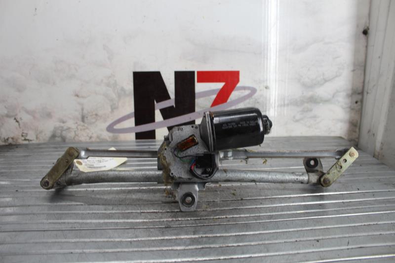 Moteur essuie glace avant