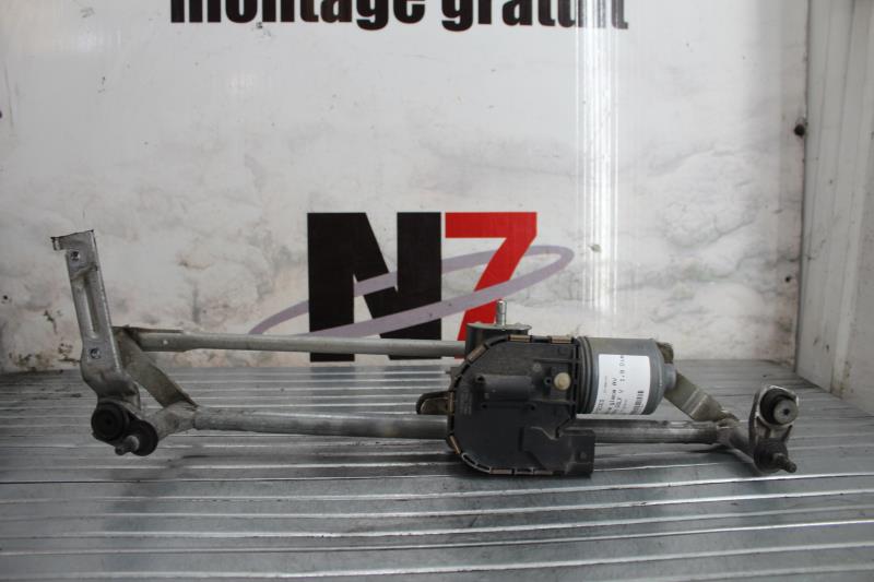 Moteur essuie glace avant