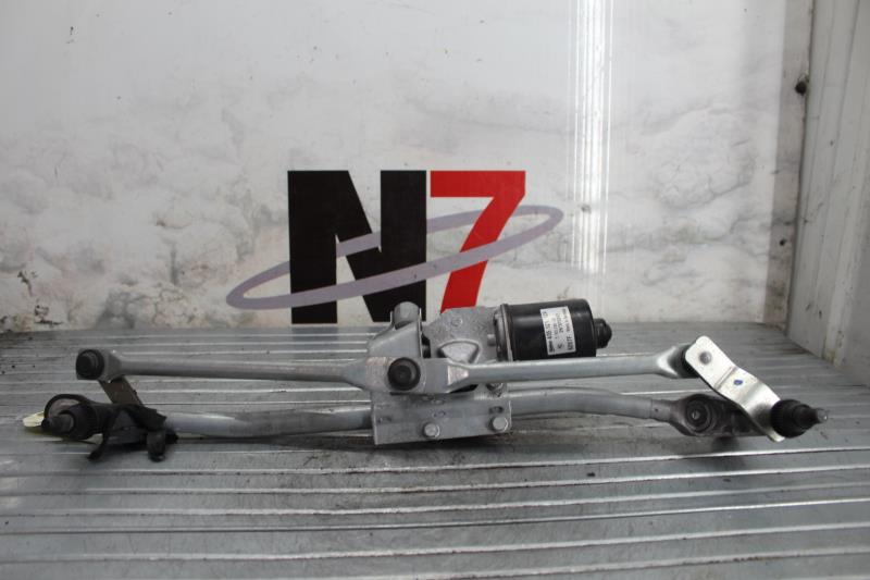 Moteur essuie glace avant