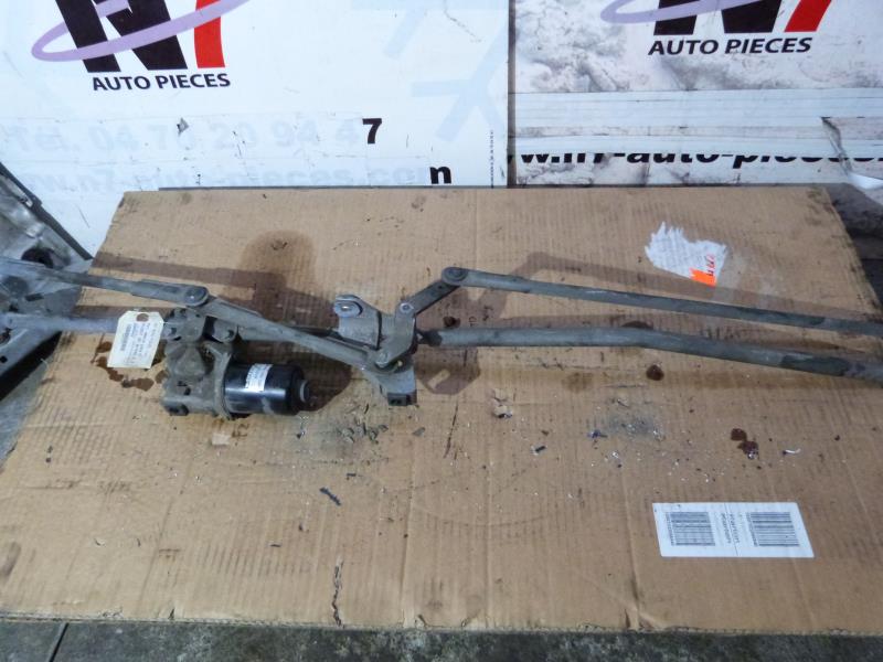 Moteur essuie glace avant
