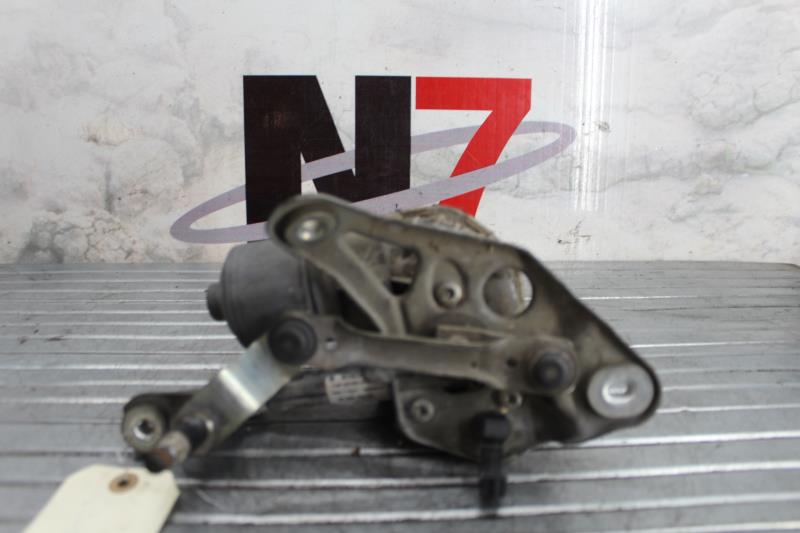 Moteur essuie glace avant