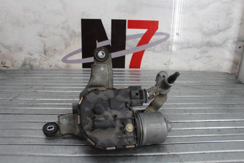 Moteur essuie glace avant droit