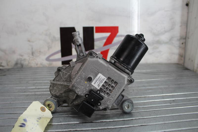Moteur essuie glace avant gauche