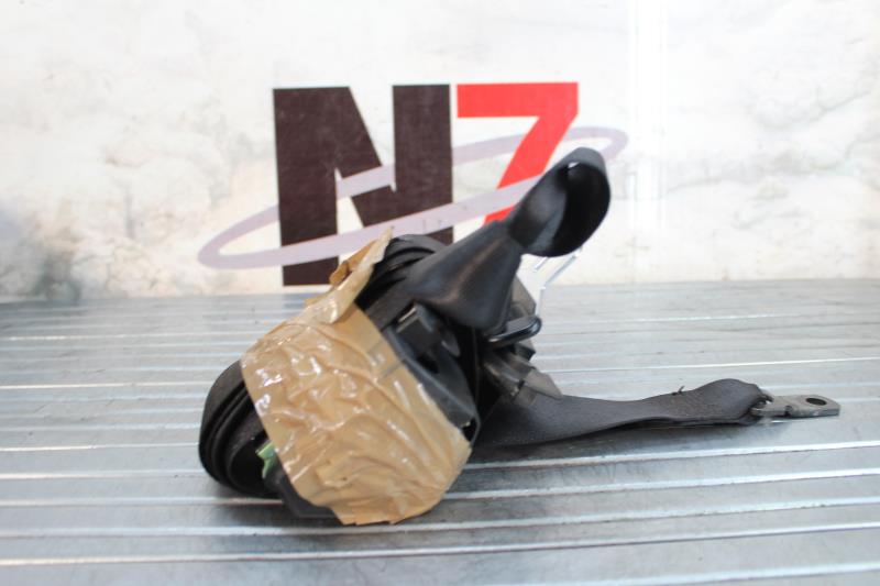 Ceinture avant gauche
