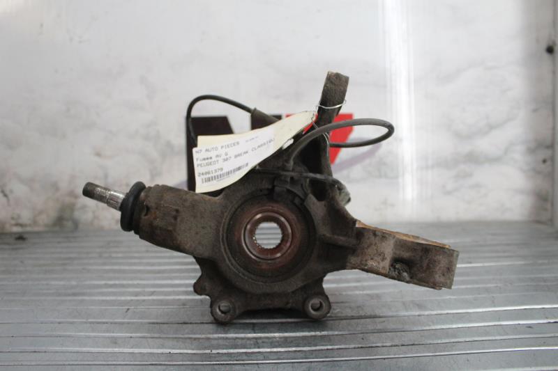 Fusee avant gauche