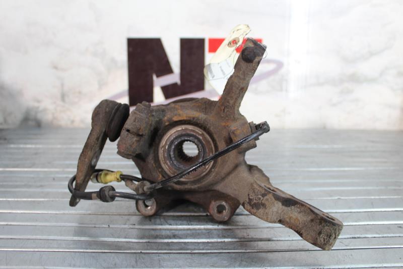 Fusee avant gauche