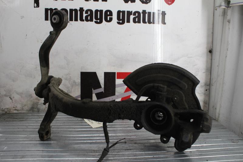 Fusee avant gauche