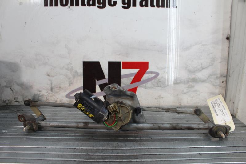 Motore tergicristallo anteriore