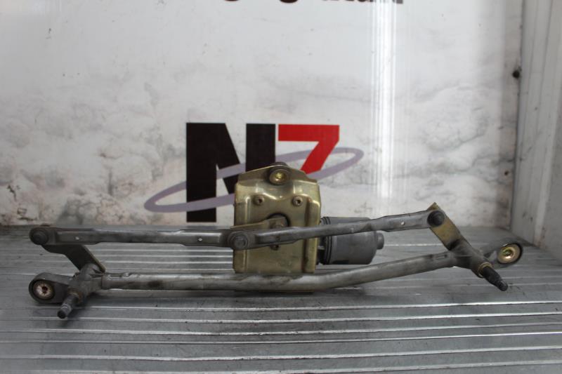 Moteur essuie glace avant