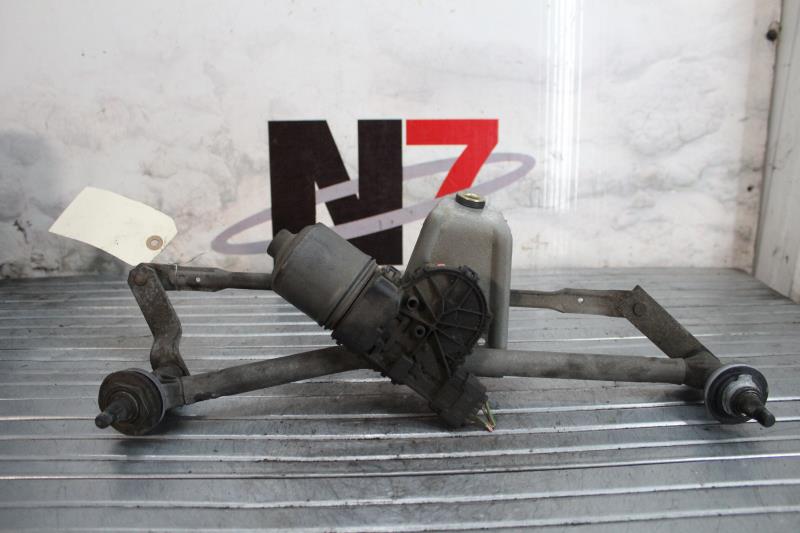 Moteur essuie glace avant