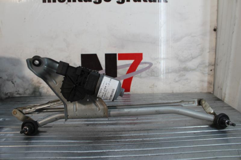 Moteur essuie glace avant