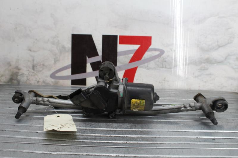 Moteur essuie glace avant