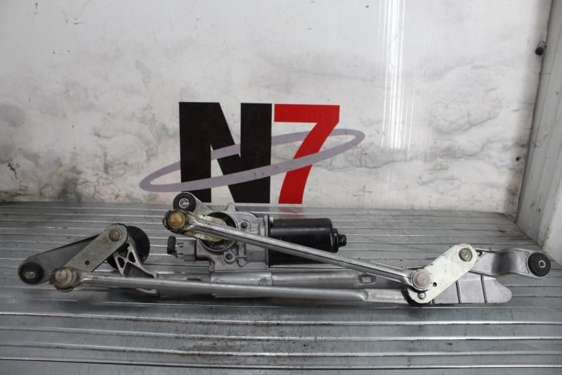 Moteur essuie glace avant