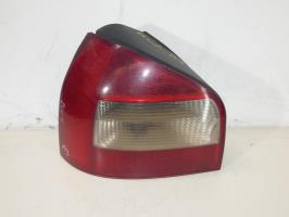 Fanale posteriore principale sinistro (luci)
