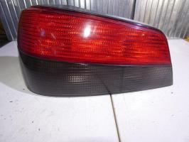 Fanale posteriore principale sinistro (luci)