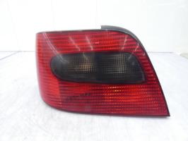 Fanale posteriore principale sinistro (luci)
