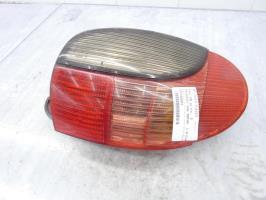 Fanale posteriore principale sinistro (luci)