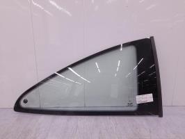 Ventanilla triangular trasera derecha