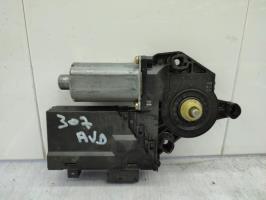 Moteur leve vitre avant droit