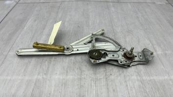 Alzacristalli manuale anteriore destro