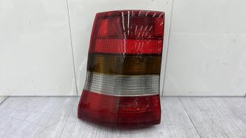 Fanale posteriore principale sinistro (luci)