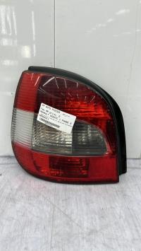 Fanale posteriore principale sinistro (luci)