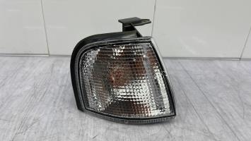Gruppo ottico anteriore secondario destro (luci)(freccia)