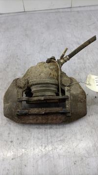 Estribo delantero izquierdo (freno)