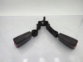 Attache ceinture arriere droit