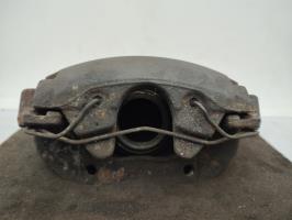 Etrier avant gauche (freinage)