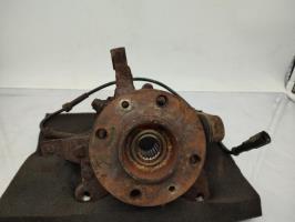 Fusee avant gauche