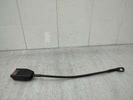 Attache ceinture avant droit