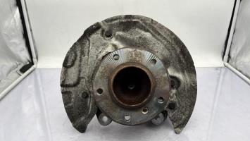 Fusee avant gauche