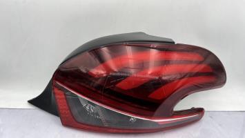 Fanale posteriore principale destro (luci)