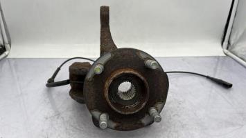 Fusee avant gauche
