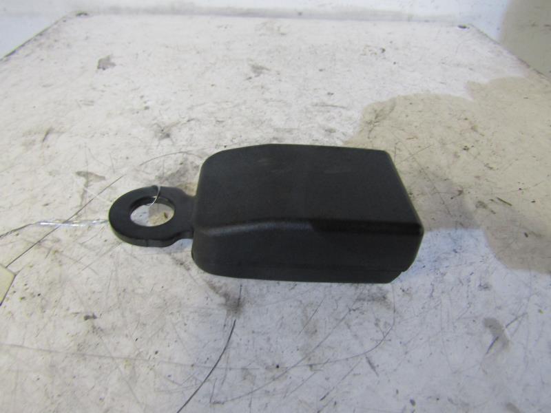 Attache ceinture arriere gauche