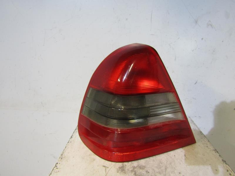 Fanale posteriore principale sinistro (luci)