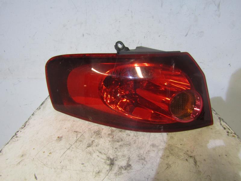 Fanale posteriore principale sinistro (luci)