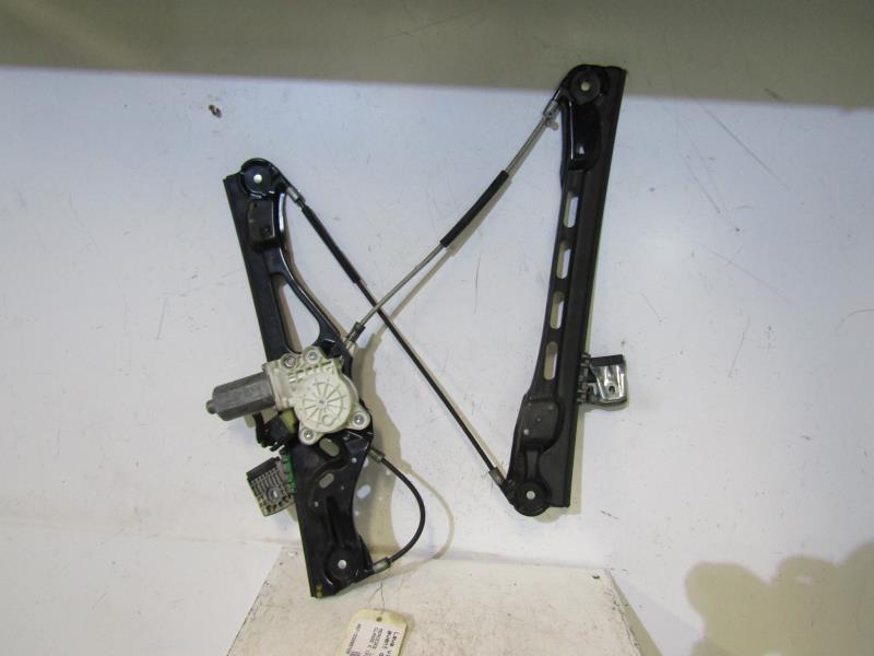 Leve vitre electrique avant droit