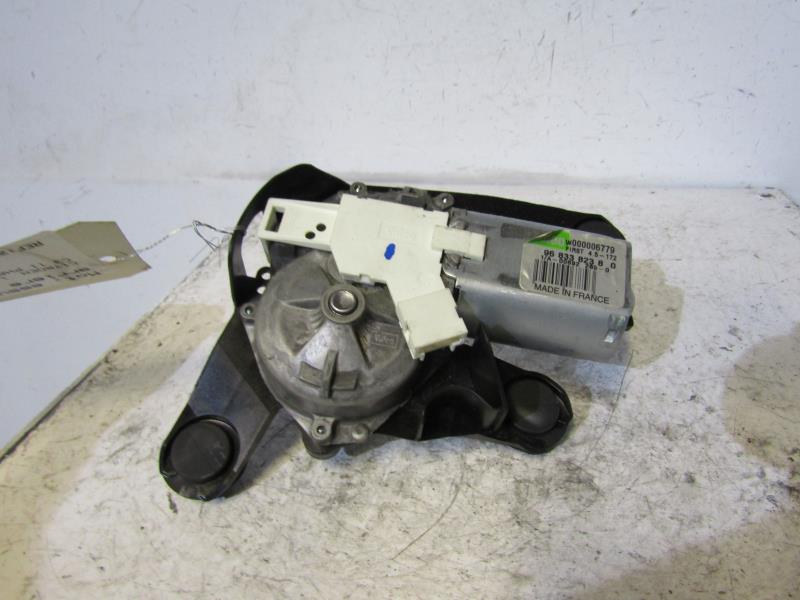 Moteur essuie glace arriere