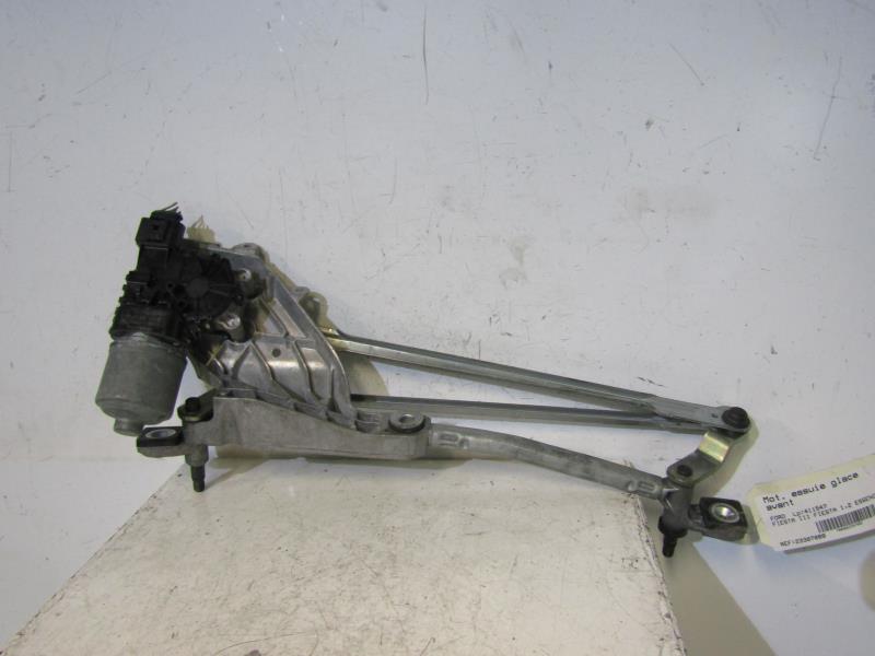 Moteur essuie glace avant